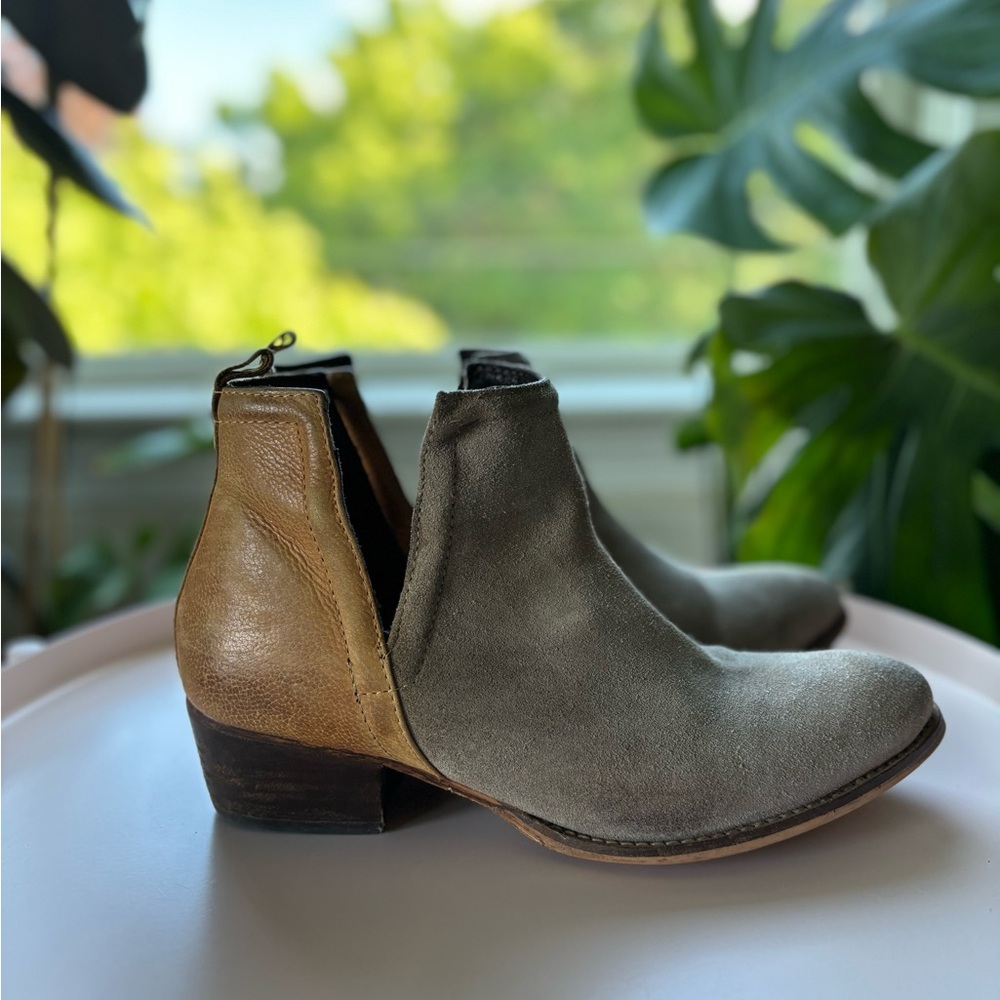 Sassy suede boots!